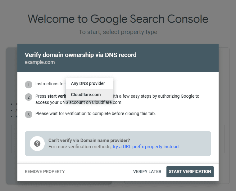 Processo de verificação de domínio no Google Search Console via registro DNS. O método exige a adição de um registro TXT na configuração DNS do provedor (como Cloudflare) para comprovar a propriedade do domínio. A opção 'URL prefix' é apresentada como alternativa caso a verificação por DNS não seja possível. Esta etapa é necessária para validar domínios personalizados usados em serviços como o tagging server do GTM.